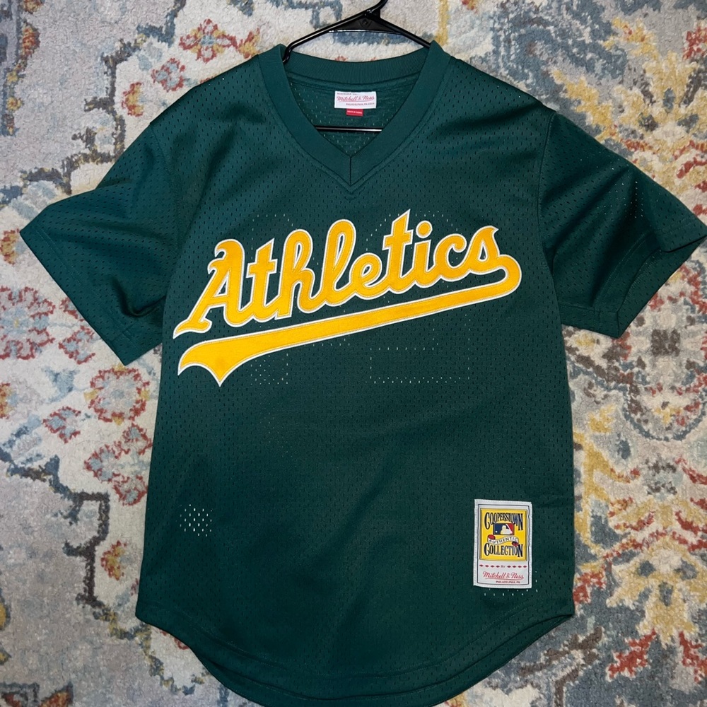 Ricky Henderson Mitchell & Ness pullover jersey